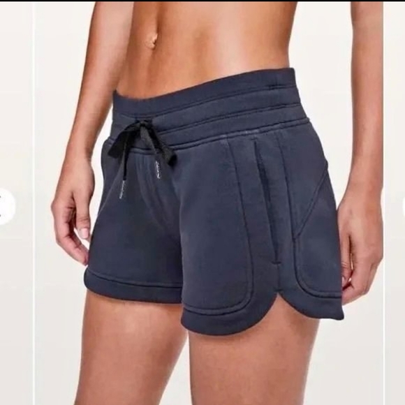 lululemon athletica Pants - Lululemon hit reset Short